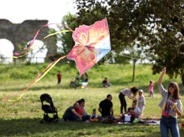 Roma: al Parco degli Acquedotti il festival internazionale degli aquiloni (2)