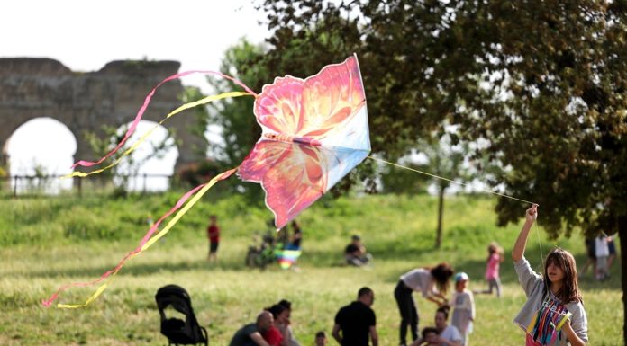 Roma: al Parco degli Acquedotti il festival internazionale degli aquiloni (2)