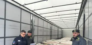 A Chiasso sequestrato un tir con oltre 24 tonnellate di zinco, un denunciato