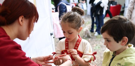 Roma, bambini e adulti alla scoperta della cultura cinese (1)