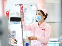 Cina: ampliato il personale infermieristico per potenziare il sistema sanitario