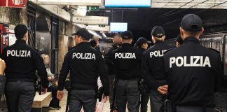 Roma, nascondigli sotterranei per droga e refurtiva: 5 arresti
