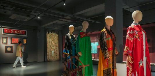 Cina: Parco industriale creativo della moda di Chenfeng a Kunshan (3)
