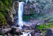 Cina: le cascate di Jinping acquistano popolarità come meta turistica (1)