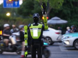 Cina inaugura base nazionale di addestramento professionale per robot con IA incarnata