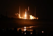 Cina: lanciato razzo con un nuovo gruppo di satelliti (1)