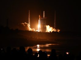 Cina: lanciato razzo con un nuovo gruppo di satelliti (1)