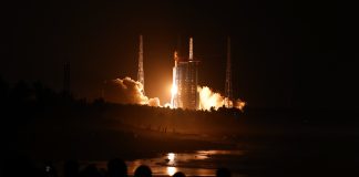 Cina: lanciato razzo con un nuovo gruppo di satelliti (1)