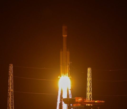 Cina: lanciato razzo con un nuovo gruppo di satelliti (3)