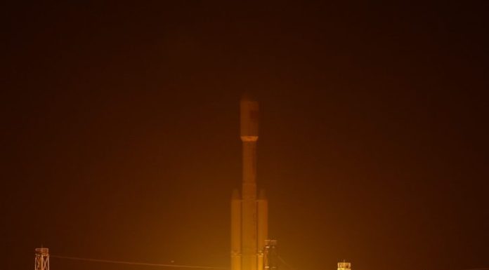 Cina: lanciato razzo con un nuovo gruppo di satelliti (3)