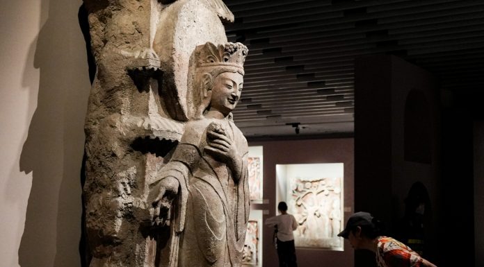 Cina: a Guanghan inaugurata la mostra “Grotte di Yungang” (1)