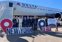 Atterrato a Olbia il primo volo diretto da New York