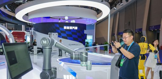 Cina: apre a Chongqing fiera internazionale per investimenti, commercio (2)