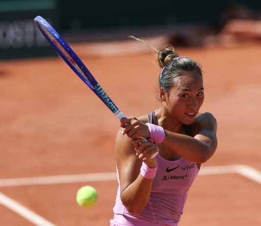 Tennis: la cinese Zheng Qinwen gareggia al Roland Garros (2)