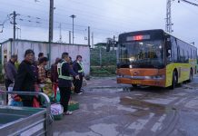 Cina: bus speciali aiutano agricoltori a portare verdure fresche in città (2)