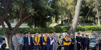 Ad Imperia consegnato il tricolore agli alunni delle scuole del territorio