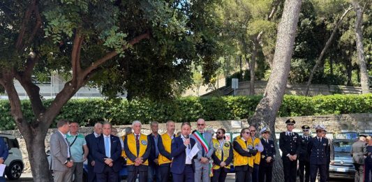 Ad Imperia consegnato il tricolore agli alunni delle scuole del territorio