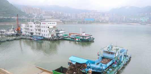 Cina: a Chongqing operazioni di pulizia nel bacino delle Tre Gole (2)