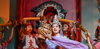 Cina: Hainan, tour notturni immersivi tra tradizioni Li e Miao (1)