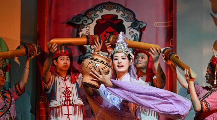 Cina: Hainan, tour notturni immersivi tra tradizioni Li e Miao (1)