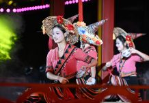 Cina: Hainan, tour notturni immersivi tra tradizioni Li e Miao (2)