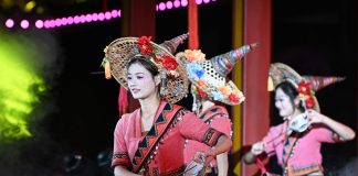 Cina: Hainan, tour notturni immersivi tra tradizioni Li e Miao (2)