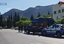 Blitz nel quartiere Zen di Palermo, arresti e denunce