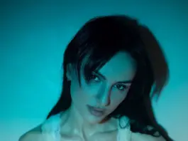 Arisa annuncia il nuovo singolo “Rugiada”