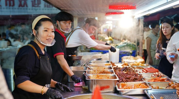 Cina: mercato notturno di Zijing anima economia di Nanchang (1)