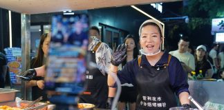 Cina: mercato notturno di Zijing anima economia di Nanchang (2)