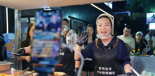 Cina: mercato notturno di Zijing anima economia di Nanchang (2)