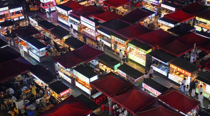 Cina: mercato notturno di Zijing anima economia di Nanchang (3)