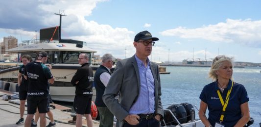 Louis Vuitton Cup, le squadre si preparano alla regata preliminare a Cagliari