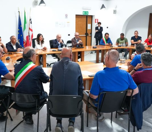 Todde incontra i sindacati e i metalmeccanici del Sulcis