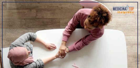 Tumore al seno, ogni anno 60 mila diagnosi. Buone risposte dalla prevenzione