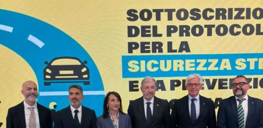 Liguria, firmato il protocollo d’intesa per la promozione della sicurezza stradale