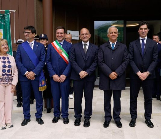 Sisma 2016, Piantedosi inaugura il nuovo Municipio di Arquata del Tronto e firma il protocollo sicurezza