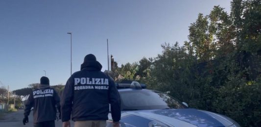 Blitz a Ostia, arrestati due cileni ricercati per rapina e furti
