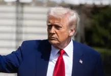 Iran, Trump “Negoziate le linee generali di un accordo. Lo Stretto di Hormuz verrà riaperto”