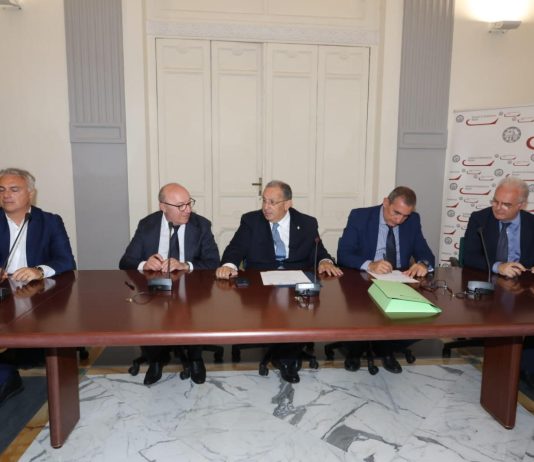 Terra dei Fuochi, firmato a Napoli un protocollo per controlli ambientali più mirati