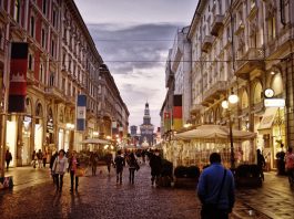 Smaltimento rifiuti a Milano: come mai funziona così bene via Dante Milano by night