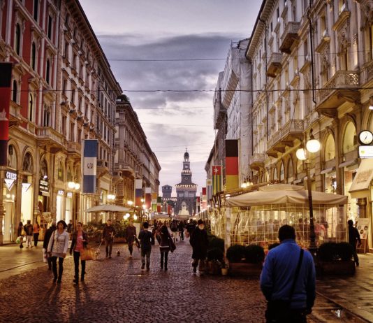 Milano, Crowdfunding civico: finanziati sette nuovi progetti nei quartieri via Dante Milano by night