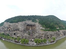 Cina: giovane team di restauratori preserva incisioni buddiste su pietra con tecnologie avanzate (1)