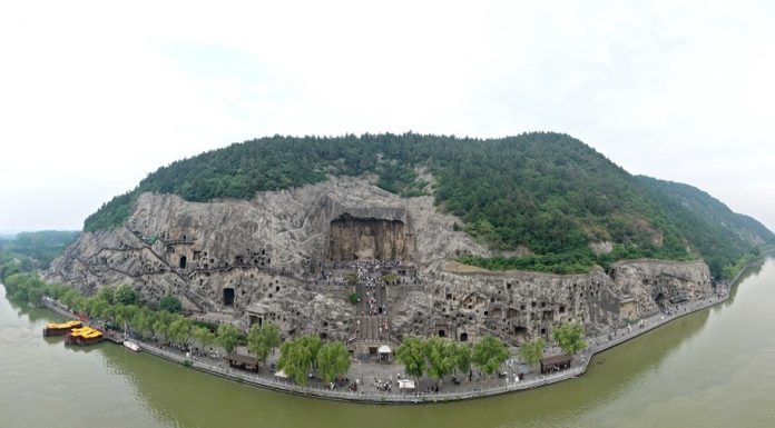 Cina: giovane team di restauratori preserva incisioni buddiste su pietra con tecnologie avanzate (1)