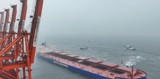 Cina: Hebei, nave con carico da 400.000 tonnellate attracca al porto di Tangshan (2)