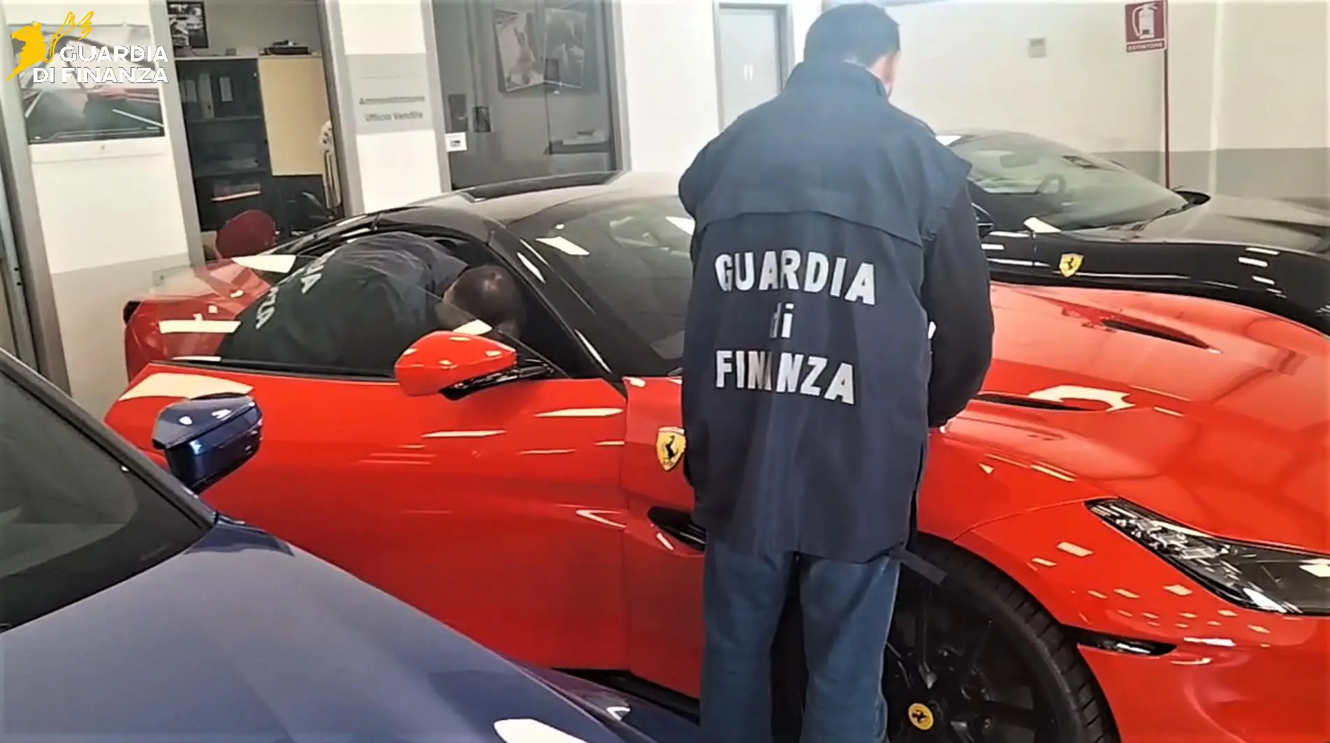 Maxi frode da 42 milioni di euro su auto di lusso, sequestri in tutta Italia