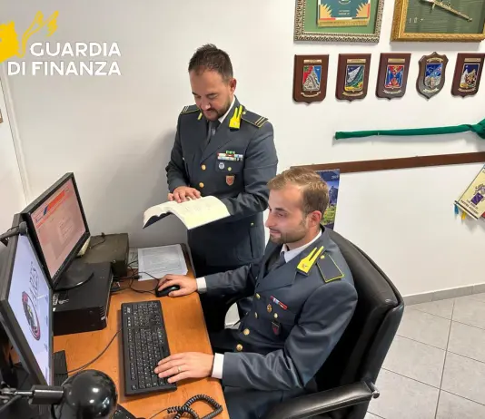Scoperta maxi truffa da 5,8 milioni ad Arezzo, consulente finanziario radiato dall’albo e condannato