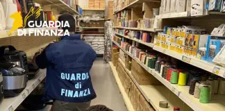 Maxi sequestro della Guardia di Finanza nel Trevigiano, 15 mila prodotti fuori norma ritirati dal mercato