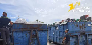 Sequestrate oltre 5,6 tonnellate di rifiuti speciali abbandonati a Casoria, una denuncia