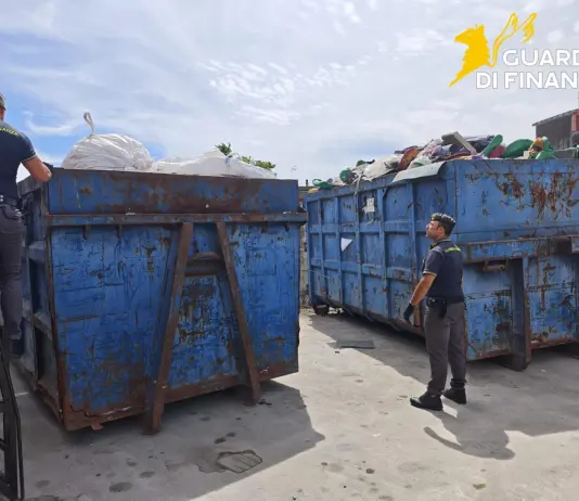 Sequestrate oltre 5,6 tonnellate di rifiuti speciali abbandonati a Casoria, una denuncia